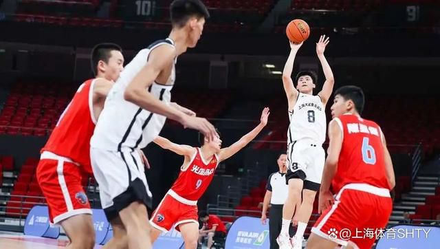 日本老师xx18护士软件